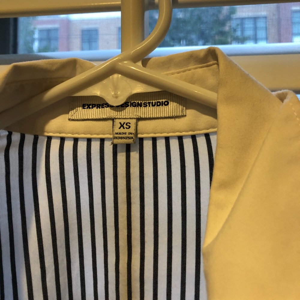Express Design Studio Button Down - Picture 2 of 2